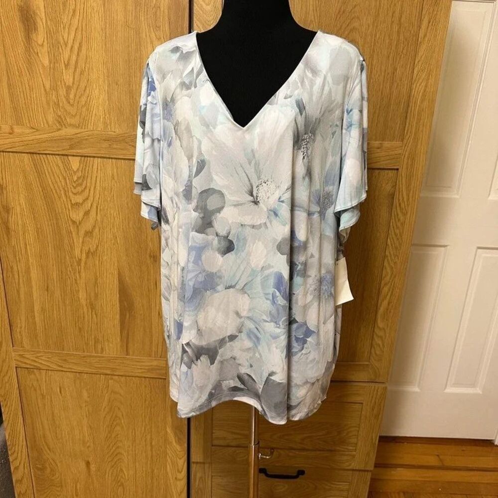 Calvin Klein Polyester Blend Stretchy Blue Floral V-Neck Short Sleeve Top 2X 3X
